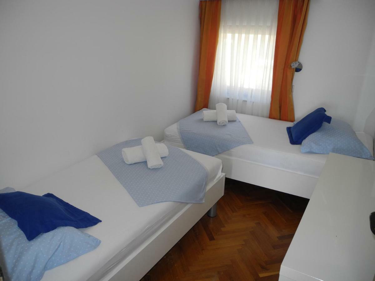Damir 2+2 More Crikvenica Luaran gambar